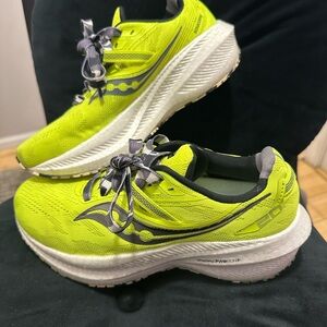 Women’s Saucony Truimph 20 Neon Yellow/Green Athletic Sneakers